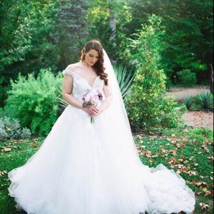 Lazaro style 3764 wedding dress